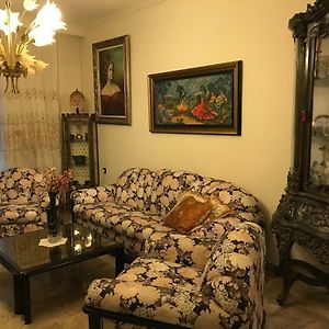 Appartement à 3 Chambres à Coucher