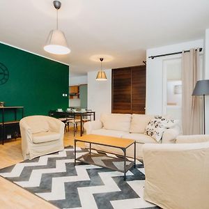 Appartement à 2 Chambres à Coucher