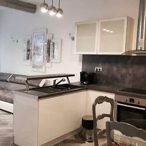 Beautiful apartment Rue De La Croix Vieux Nice