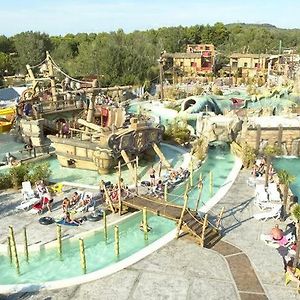 Mobilhome dans Camping les Sables d'or