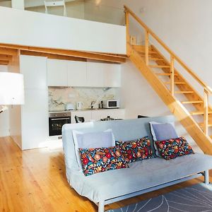 Aposentus -Romantic Mezzanine Apartment With A Balcony
