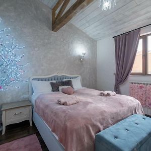 1-Bedroom Designer Apartment On Hristo Belchev Str