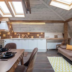 Appartement à 2 Chambres à Coucher