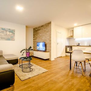 Central Apartments By Kovee