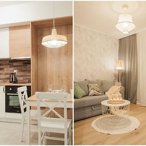 Brown Sugar | Free Garage | 2 Separate Rooms