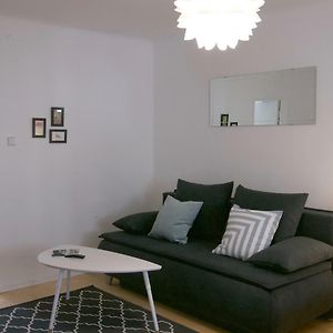 Spacious 2Rooms In The Center