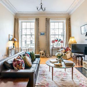 Grand & Spacious Central Apt With Wifi