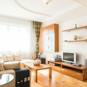 Appartement de Luxe à 2 Chambres à Coucher