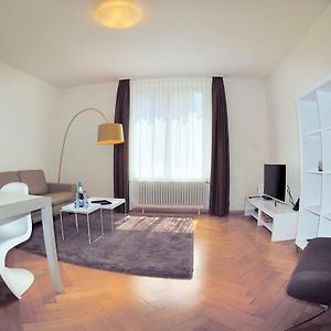 Appartement à 2 Chambres à Coucher