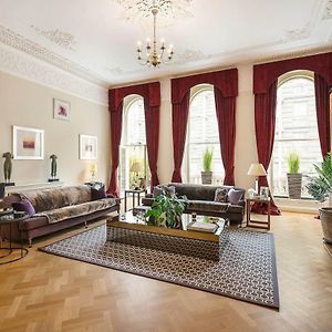 Appartement à 3 Chambres à Coucher