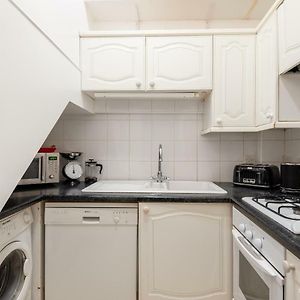 The South Kensington Mews - Lovely 5Bdr Home