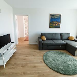 Spacious Apartment Close To The Old Town