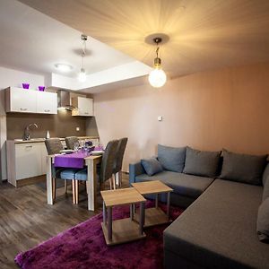 Appartement à 2 Chambres à Coucher