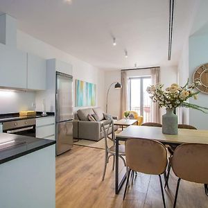 Appartement à 2 Chambres à Coucher