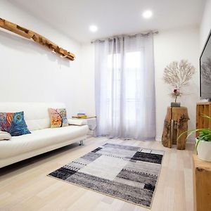 Sustraia - Local Rentss
