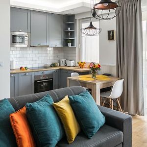 Appartement à 2 Chambres à Coucher