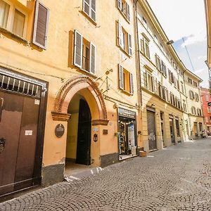 Lupari Apartment, Palazzo Storico Sotto Le Due Torri