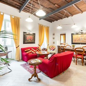 Appartement à 3 Chambres à Coucher