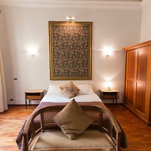 Monia Coliseum Apartment