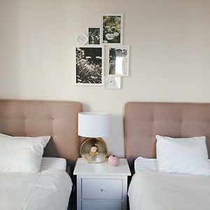 Appartement à 2 Chambres à Coucher