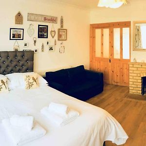 Self-Contained Studio Oxford