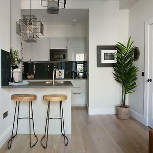 Holyrood Park City Centre Apartment