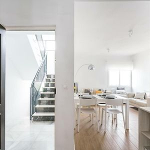 Appartement à 3 Chambres à Coucher