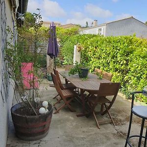 Villa à 3 Chambres à Coucher