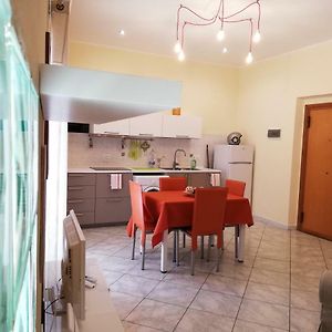Appartement à 3 Chambres à Coucher