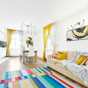Appartement à 2 Chambres à Coucher