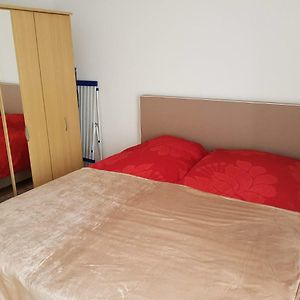 Appartement à 3 Chambres à Coucher