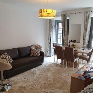 Appartement à 2 Chambres à Coucher