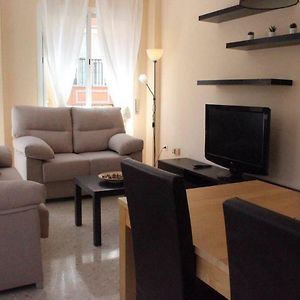 Renovado Y Muy Cerca Del Centro Urbano
