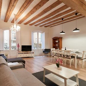 Appartement à 3 Chambres à Coucher