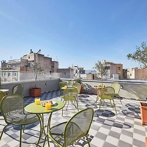 Explore Athens From An Uber-Central Studio!