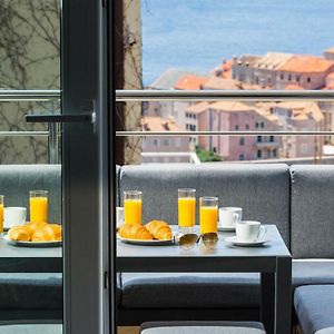 Appartement à 3 Chambres à Coucher
