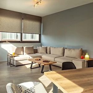 THE apartment 2 BDRS/2 BATHS luxury residence