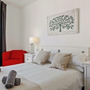 Appartement à 3 Chambres à Coucher