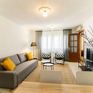 Modern And Bright Apartment Plaza Eliptica -Magin