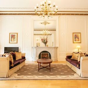 Appartement à 3 Chambres à Coucher