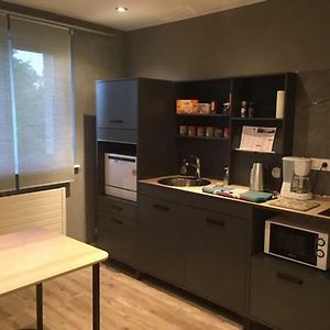 Appartement à 3 Chambres à Coucher aux Étages Supérieurs