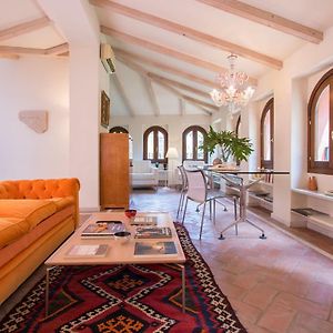 Oriental Apartment Gardens Views 2 Pax