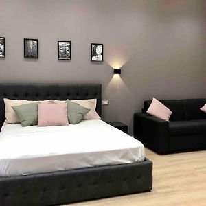 Naples Suite And Home