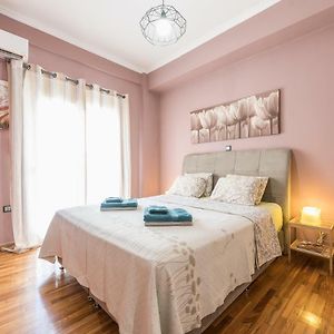Appartement avec 1 chambre(s) de 55 m² et 1 salle(s) de bains privée(s) à Neos Kosmos