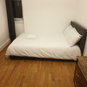Chambre Budgétée Lit King-Size