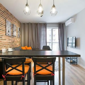 Orange, Modern Apartment In The City Centre
