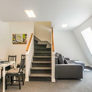 Powder Tower Apartment In Old Town