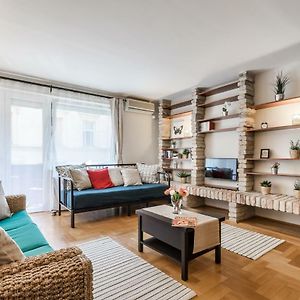 Bpr Golden Corner Suite With Balcony & A/C