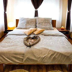 Wiky'S Apartman With 3Bathrooms