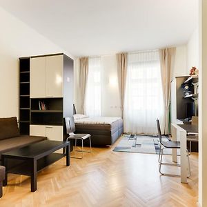 Halkova Studio